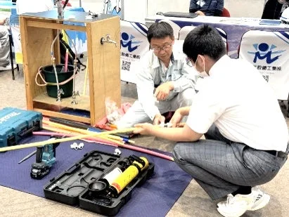 ジョブドラフトFes 当日の様子 - 配管作業