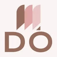 「MDO」という文字と、3枚の葉のような形状が重なり合ったスタイリッシュな「M」のロゴマークです。